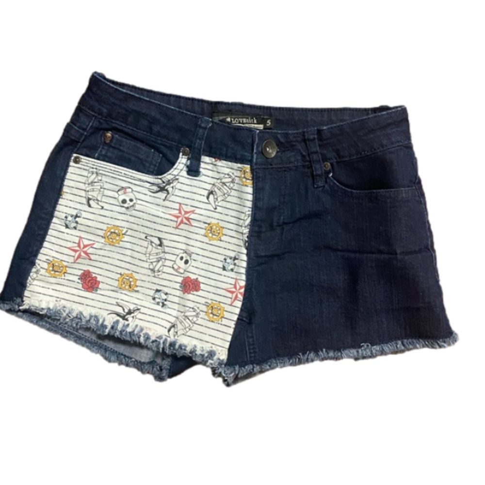 Love  sick shorts size 5